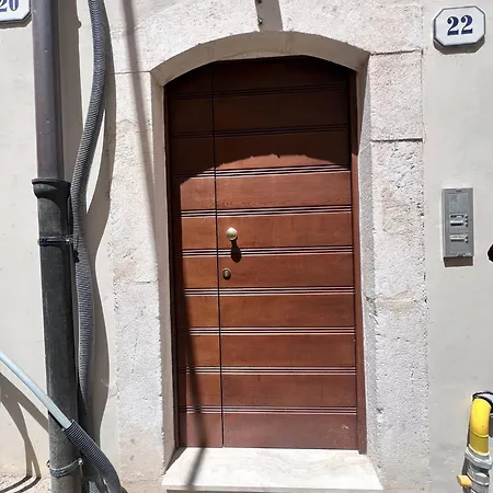 San Berardino - Nel Centro Storico * LʼAquila